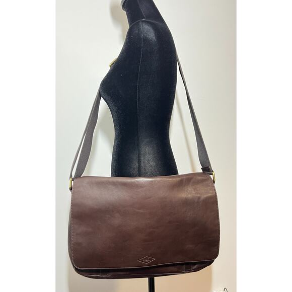 Fossil Brown Leather Messenger Laptop Commute Student Crossbody Unisex Bag - Picture 1 of 9